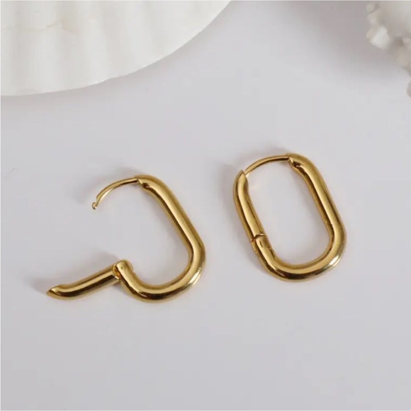 Jewelry - Gold Filled Simplistic Earrings
